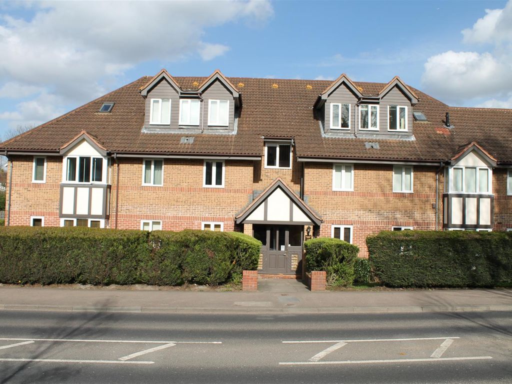 2 bed flat to rent in Watling Street, Radlett WD7 Zoopla