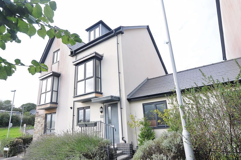 4 bed semidetached house for sale in Plymbridge Lane, Crownhill