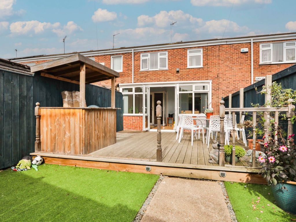 5 bed terraced house for sale in Amberley Close, Bransholme, Hull HU7