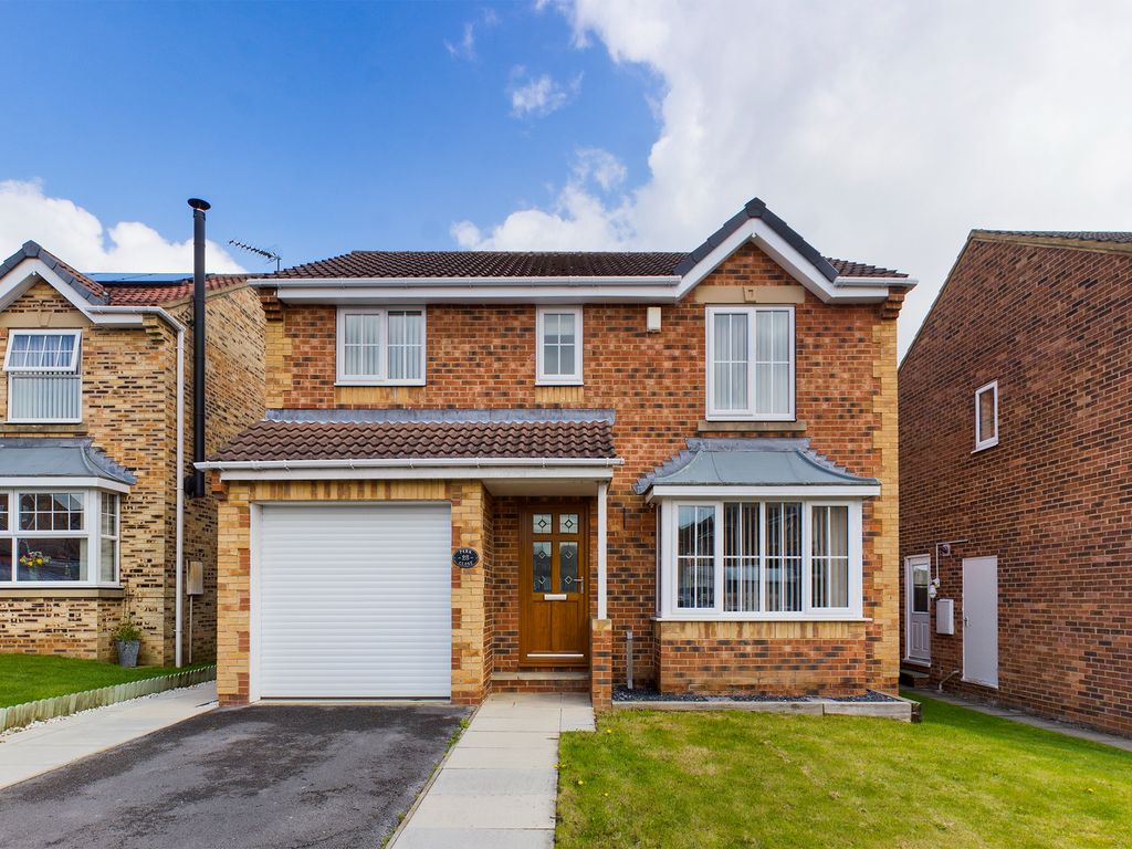 New home, 4 bed detached house for sale in Park Close, Ryhill
