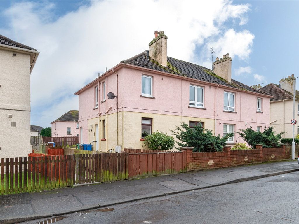 2 bed flat for sale in Mackie Avenue, Leven KY8, £63,000 Zoopla