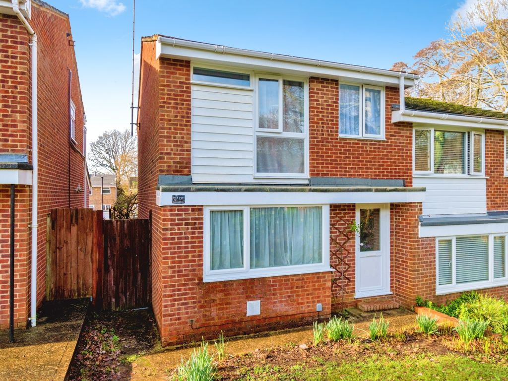 3 bed semidetached house for sale in Oakwood Drive, Southampton SO16