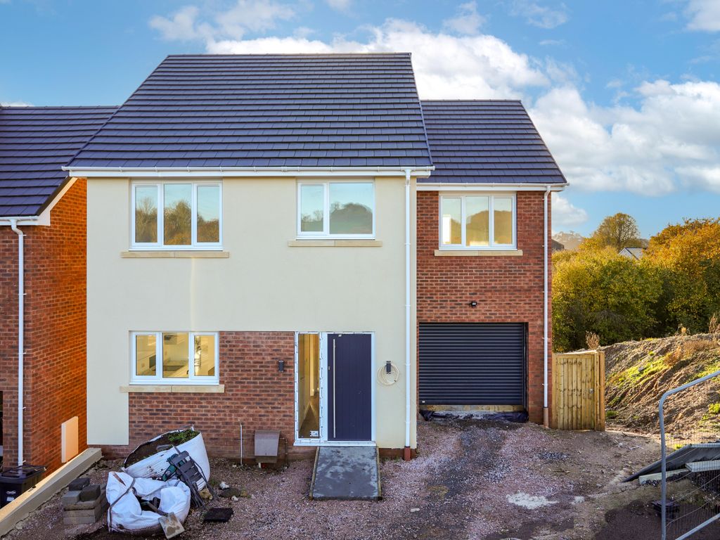 4 bed detached house to rent in Tribune Drive, Kingsteignton, Newton