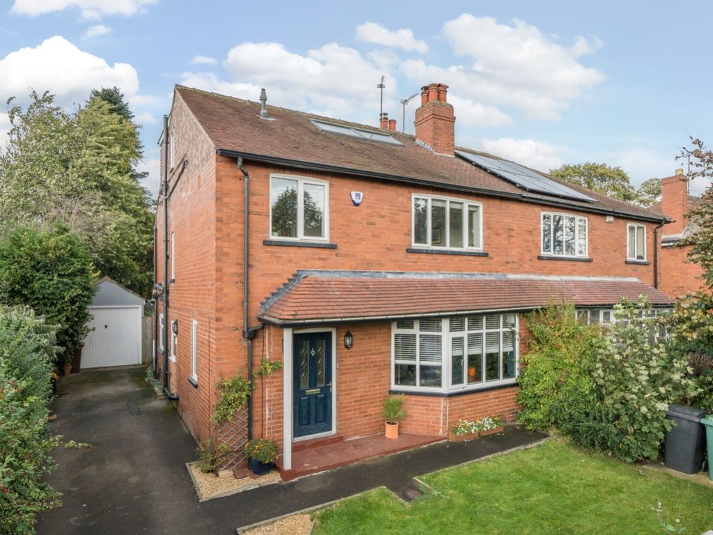 4 bed semidetached house for sale in Gledhow Lane, Leeds LS8, £550,000