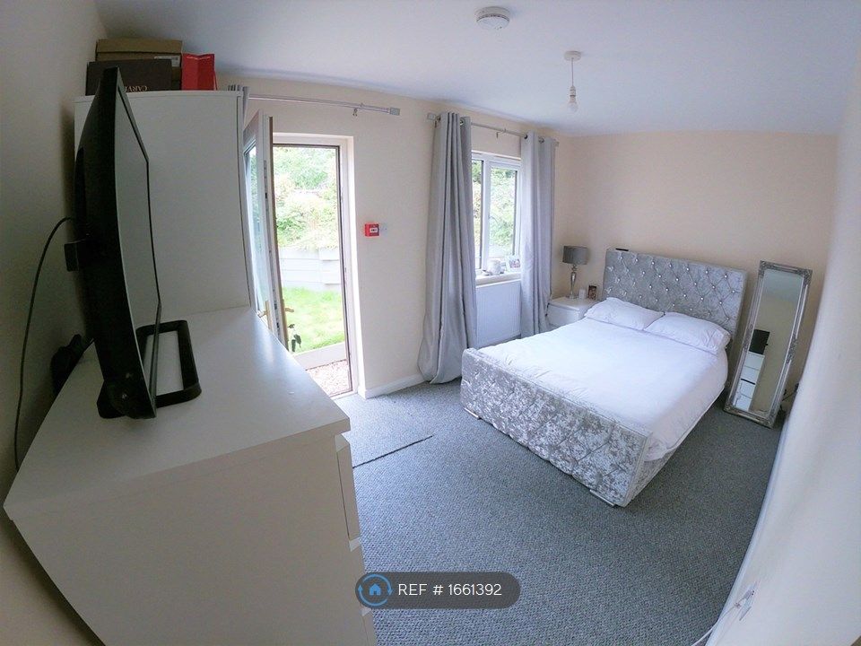 Room to rent in Tower Road, Ware SG12 Zoopla