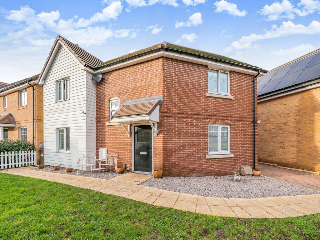 3 bed detached house for sale in Templars Drive, Rochester ME2 Zoopla