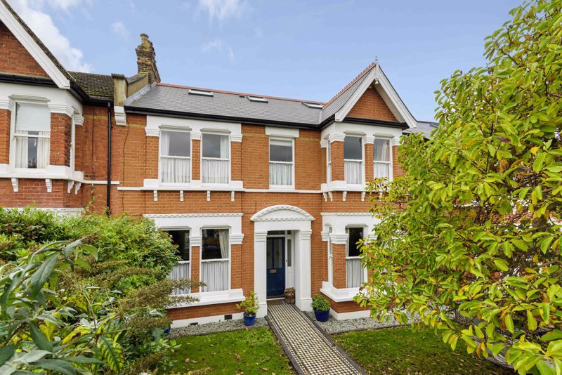6 bed semidetached house for sale in Glenhouse Road, London SE9 Zoopla