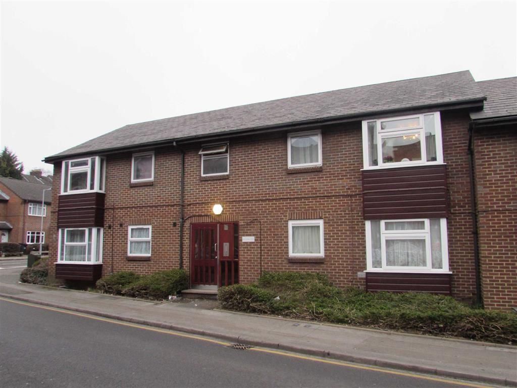 1 bed flat for sale in Russell Street, Luton LU1, £170,000 Zoopla