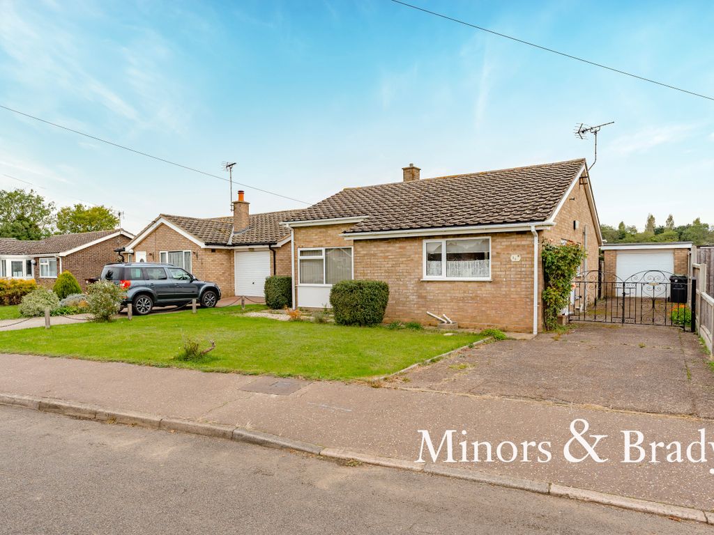 3 bed detached bungalow for sale in Langmere Road, Watton, Thetford