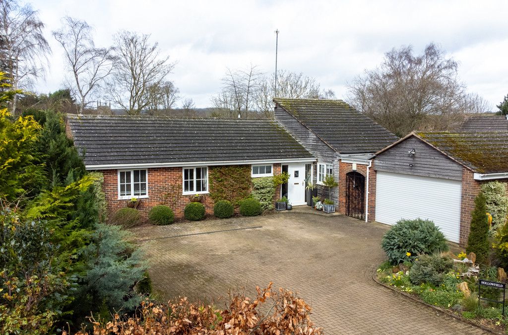 5 bed detached house for sale in Sands Lane, South Newington OX15, £