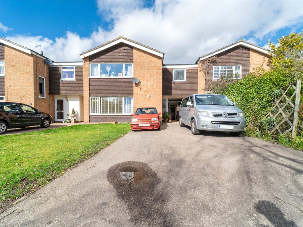 4 bed country house for sale in Quintons Corner, East Bergholt