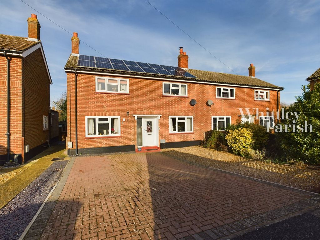 3 bed semidetached house for sale in Park View, Botesdale, Diss IP22