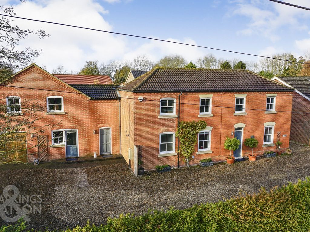 5 bed detached house for sale in London Road, Attleborough NR17 Zoopla