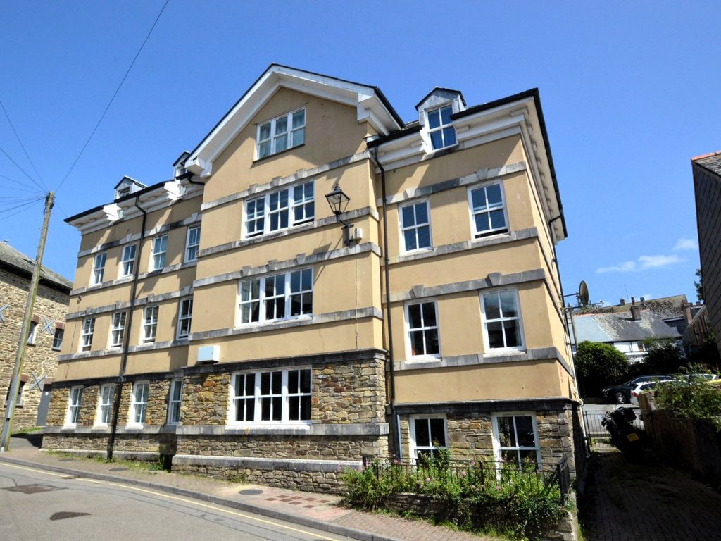 2 bed flat to rent in The Wellhouse, Well Lane, Liskeard, Cornwall PL14