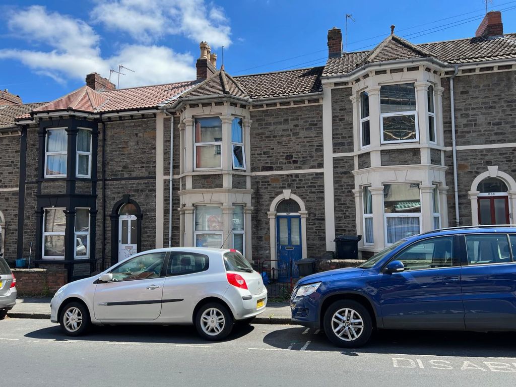 3 bed terraced house to rent in Avonvale Road, Redfield, Bristol BS5