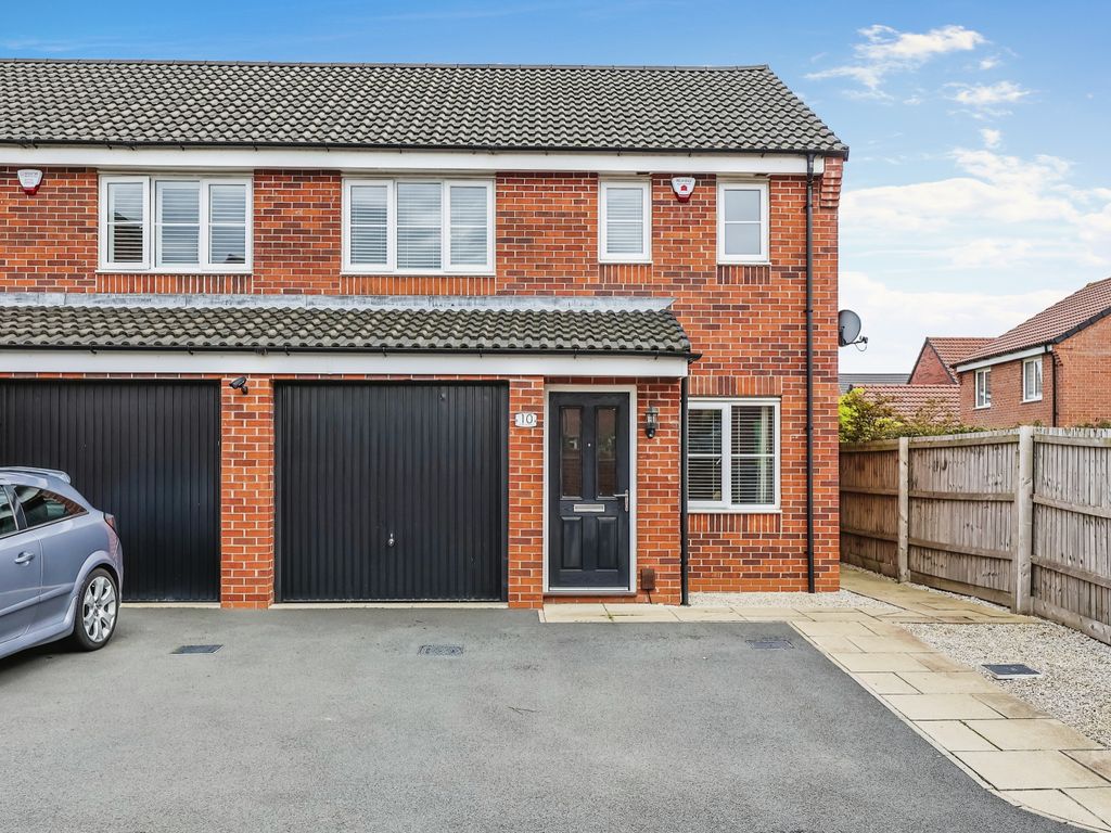 3 bed semidetached house for sale in Mustang Close, Nottingham NG15, £
