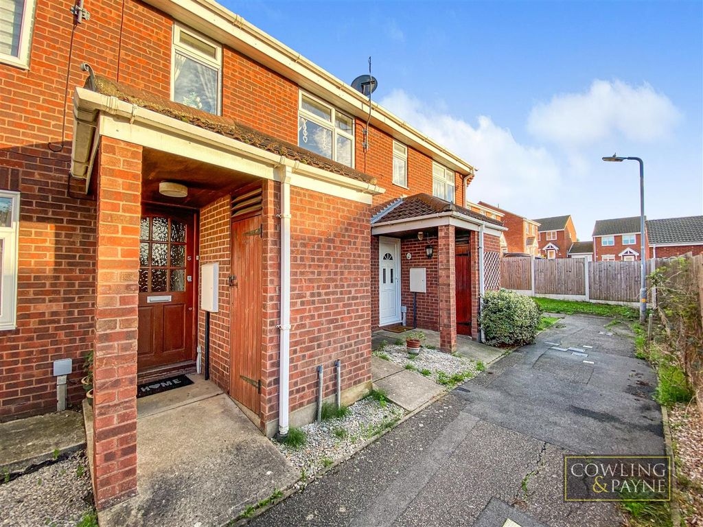 Broxted End, Broxted Drive, Wickford SS12  