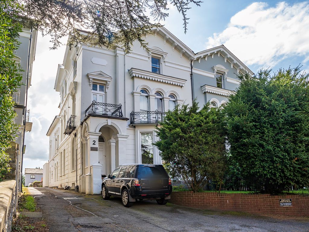 3 bed flat for sale in Llandaff Place, Llandaff, Cardiff CF5, £600,000
