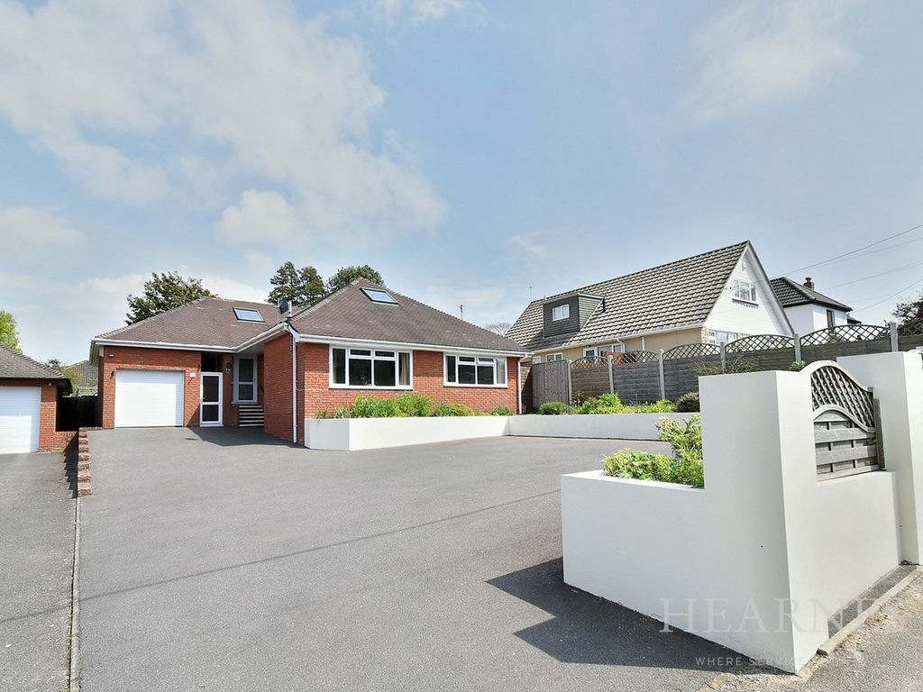 4 bed detached bungalow for sale in Church Road, Ferndown BH22 Zoopla