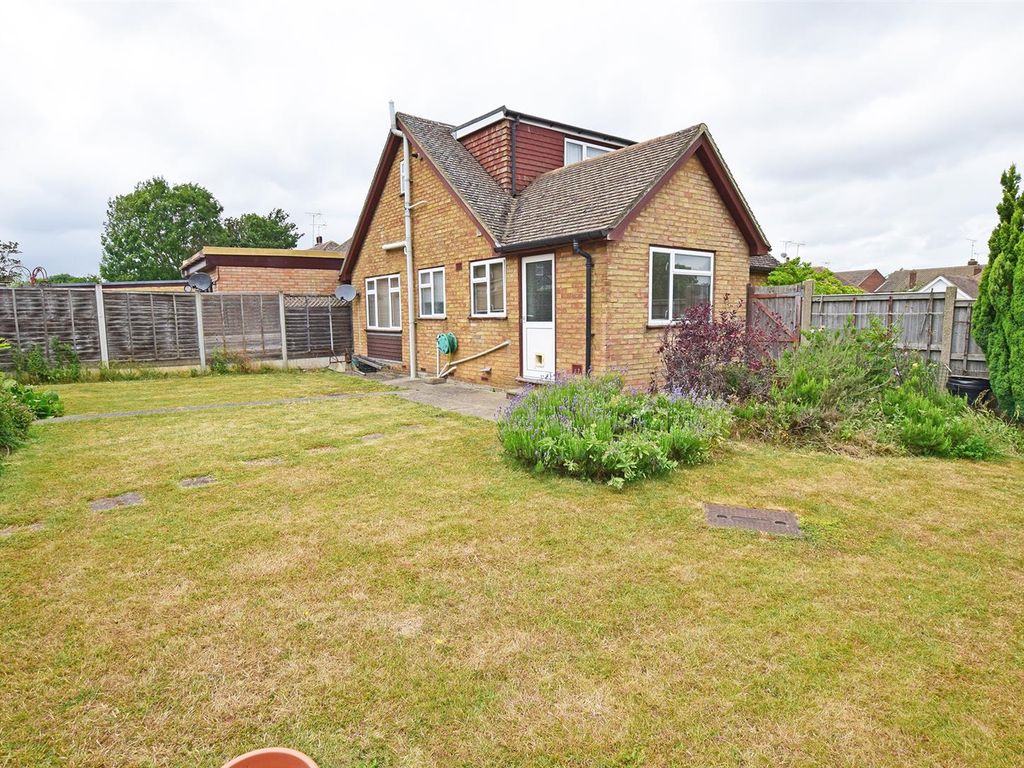 2 bed semidetached house for sale in Parkfield Road, Rainham, Gillingham ME8 Zoopla