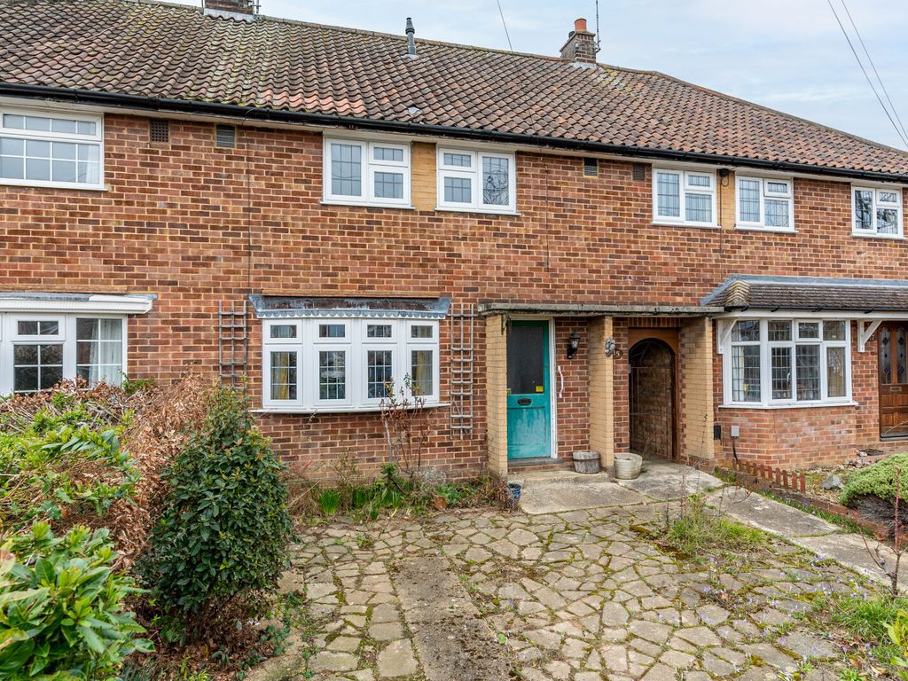 3 bed terraced house for sale in Meadway, Harpenden, Hertfordshire AL5