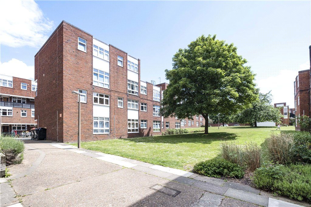 2 bed flat to rent in Woking Close, Putney SW15 Zoopla