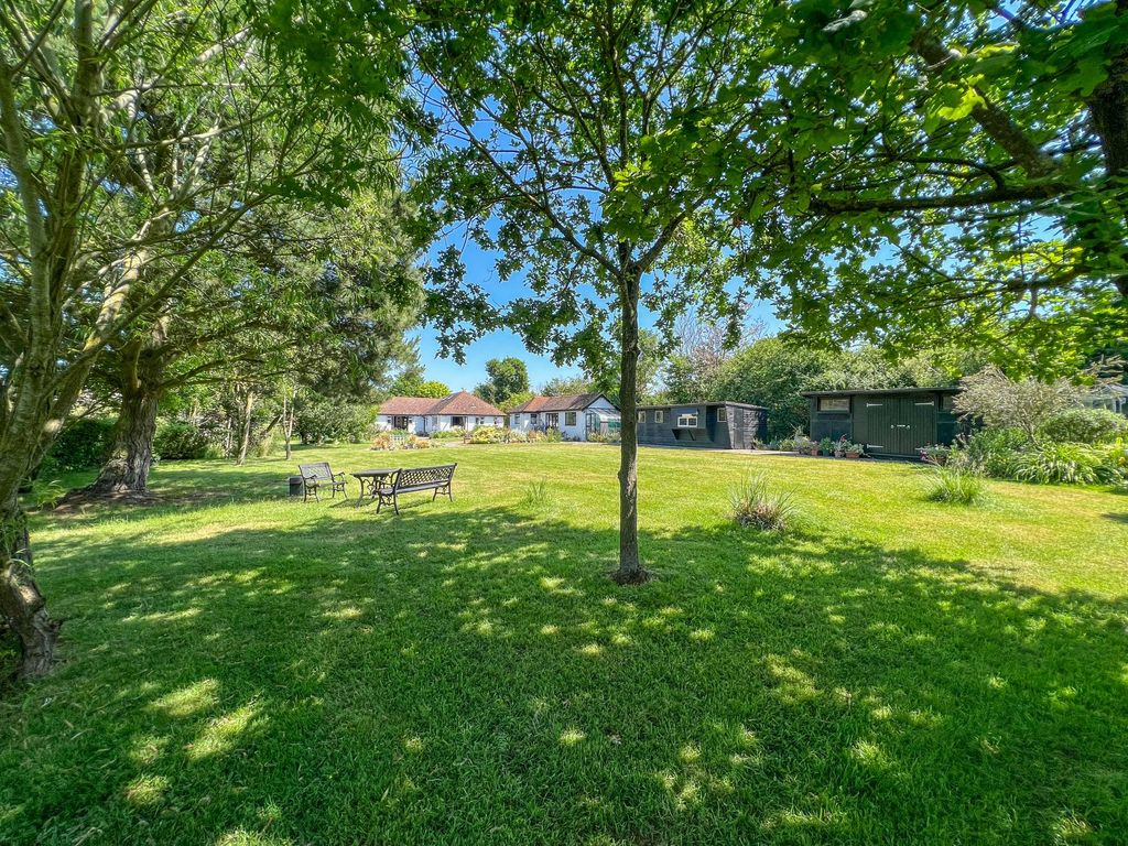 4 bed detached bungalow for sale in Lark Hill Road, Canewdon, Rochford SS4 Zoopla