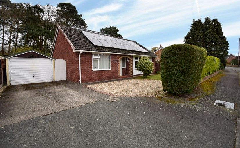 3 bed detached bungalow for sale in Towers Drive, Higher Heath
