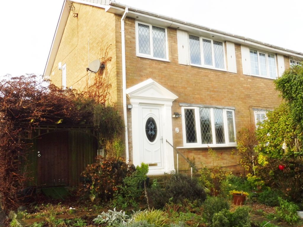 3 bed semidetached house for sale in Coronation Street, Monk Bretton