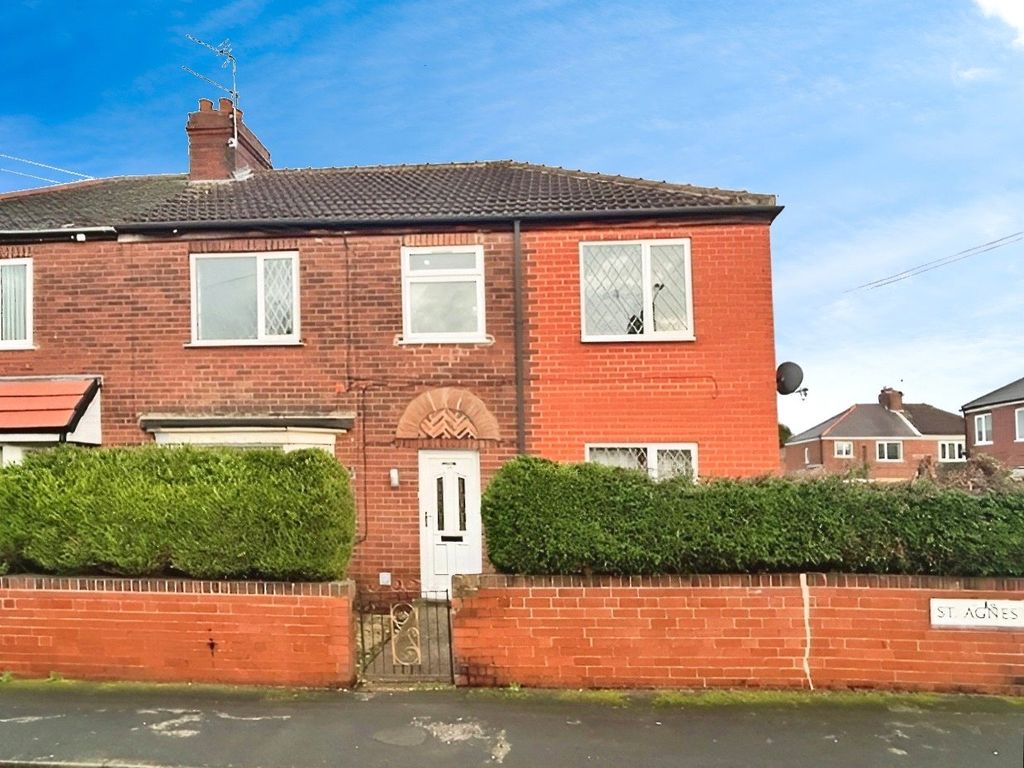 5 bed semidetached house to rent in St. Agnes Road, Doncaster, South
