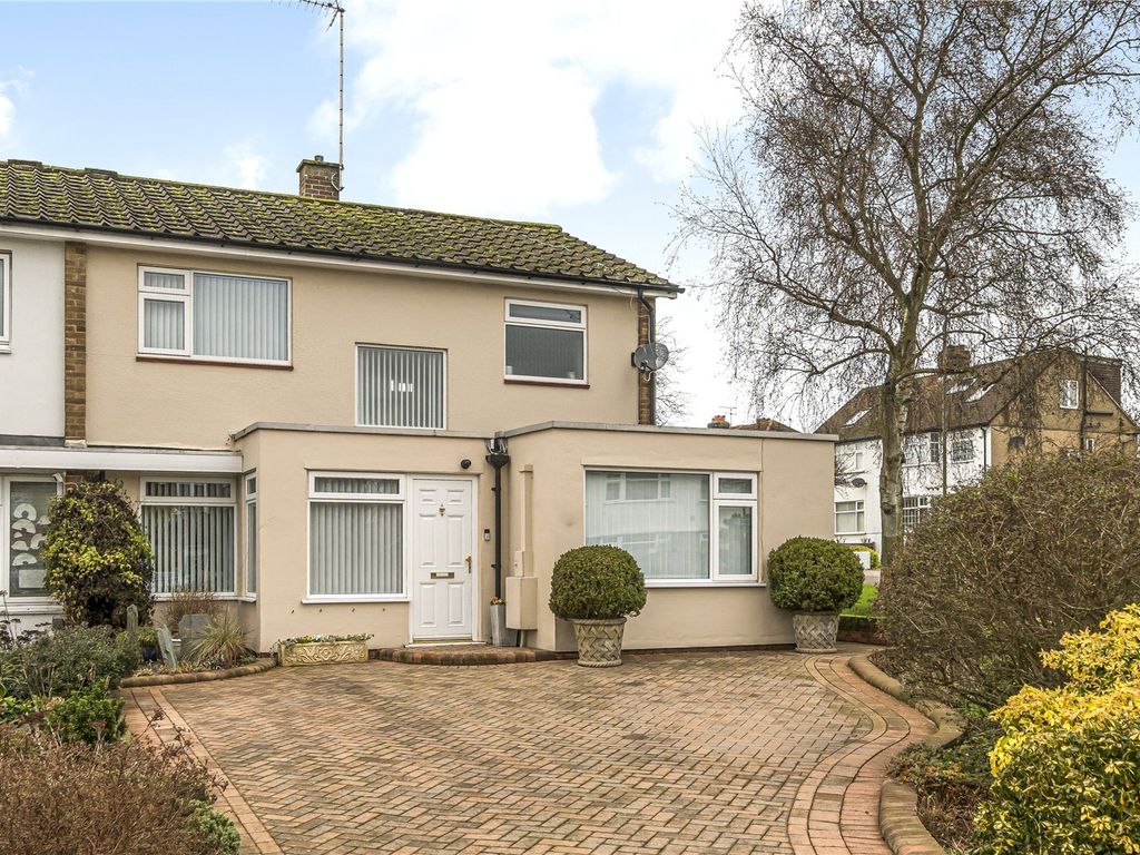 4 bed semidetached house for sale in Leeside, EN5 Zoopla