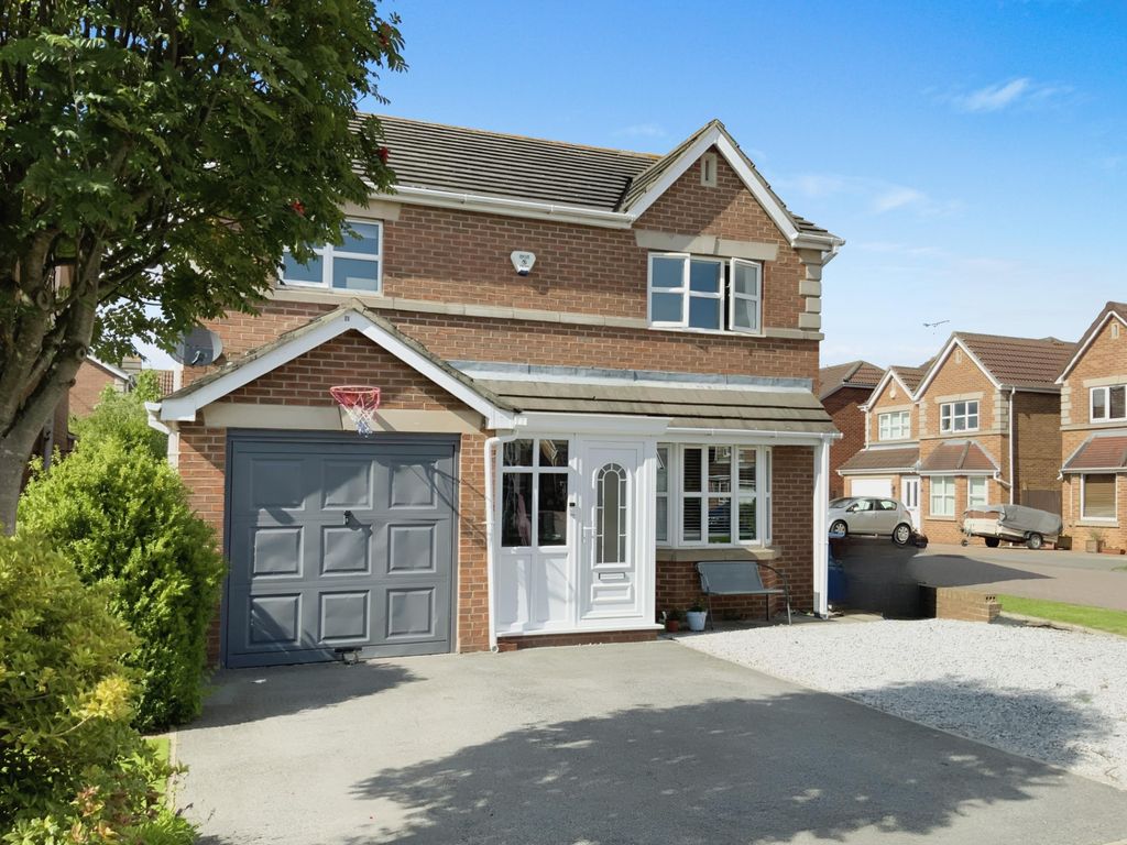 4 bed detached house for sale in Raleigh Drive, Victoria Dock, Hull HU9