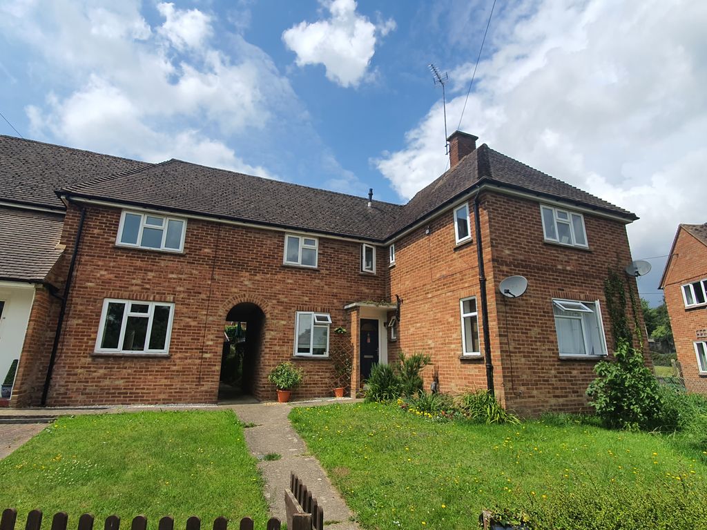 2 bed flat to rent in Bowstridge Lane, Chalfont St. Giles HP8 Zoopla