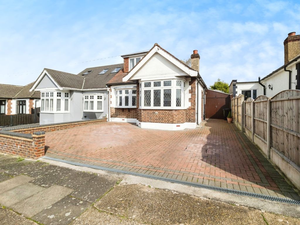 3 bed bungalow for sale in Woodhall Crescent, Hornchurch RM11, £580,000