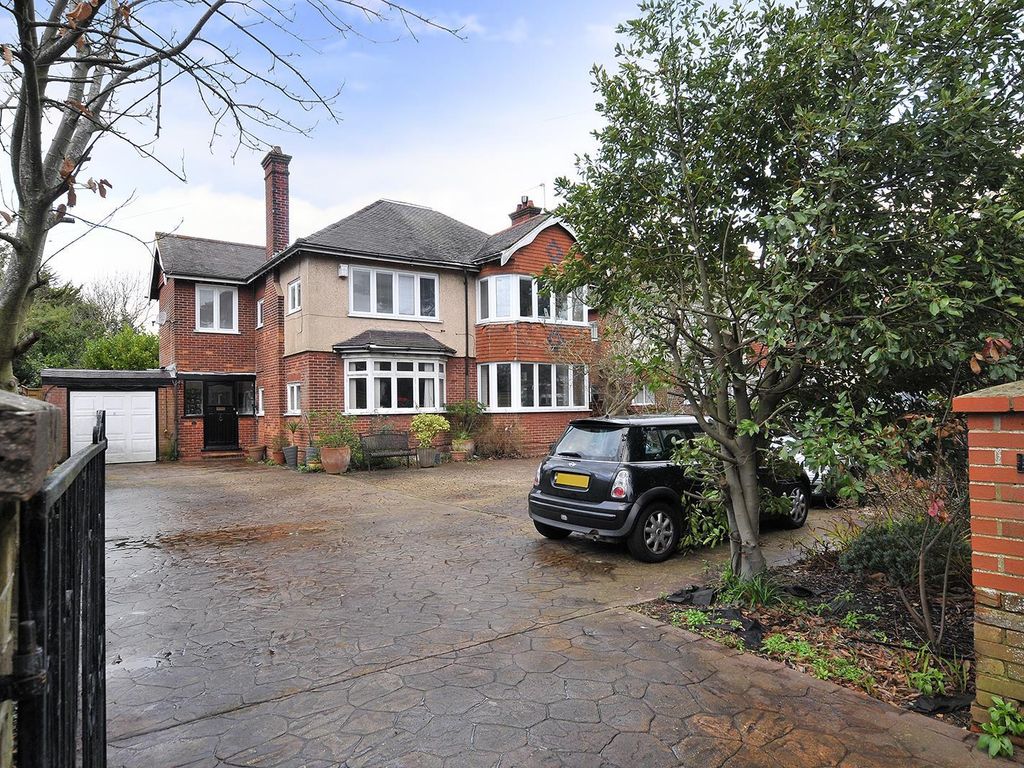 5 bed detached house for sale in Grand Avenue, Worthing BN11, £