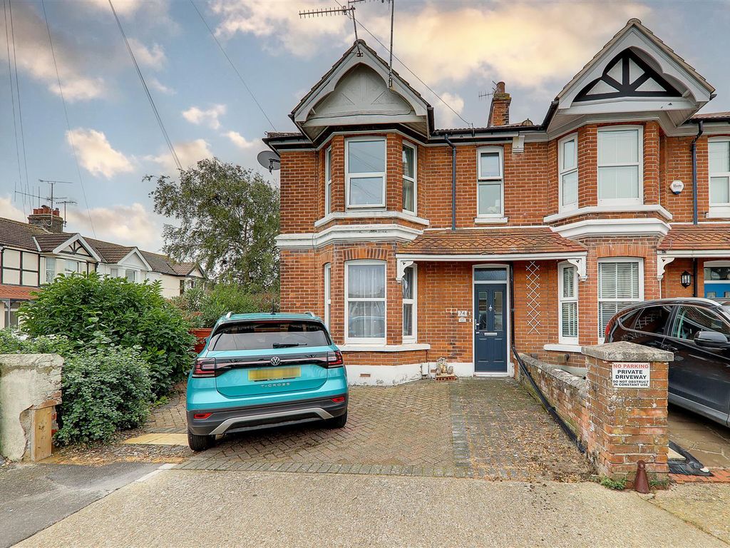 2 bed flat for sale in Kingsland Road, Broadwater, Worthing BN14, £