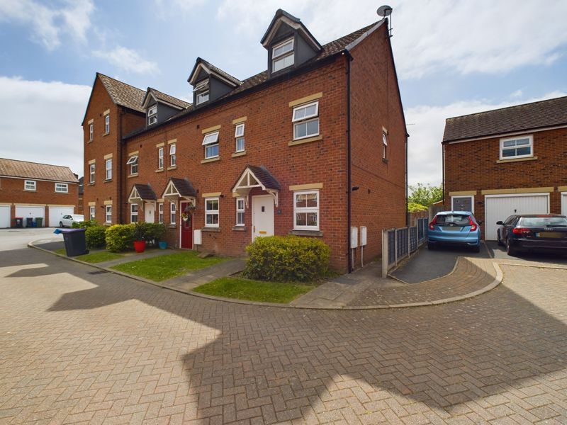 3 bed terraced house for sale in Chancery Court, Newport TF10, £249,000