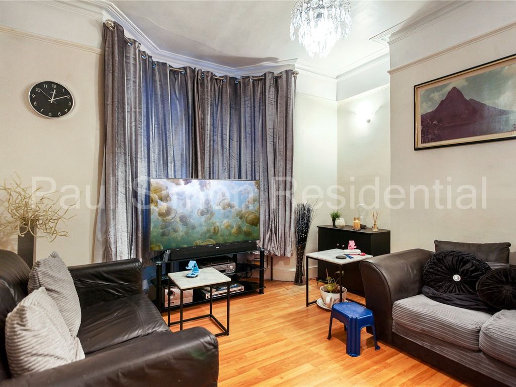 Strode Road, London N17  