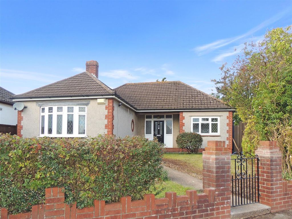 3 bed detached bungalow for sale in Watsons Road, Longwell Green, Bristol BS30, £500,000 Zoopla