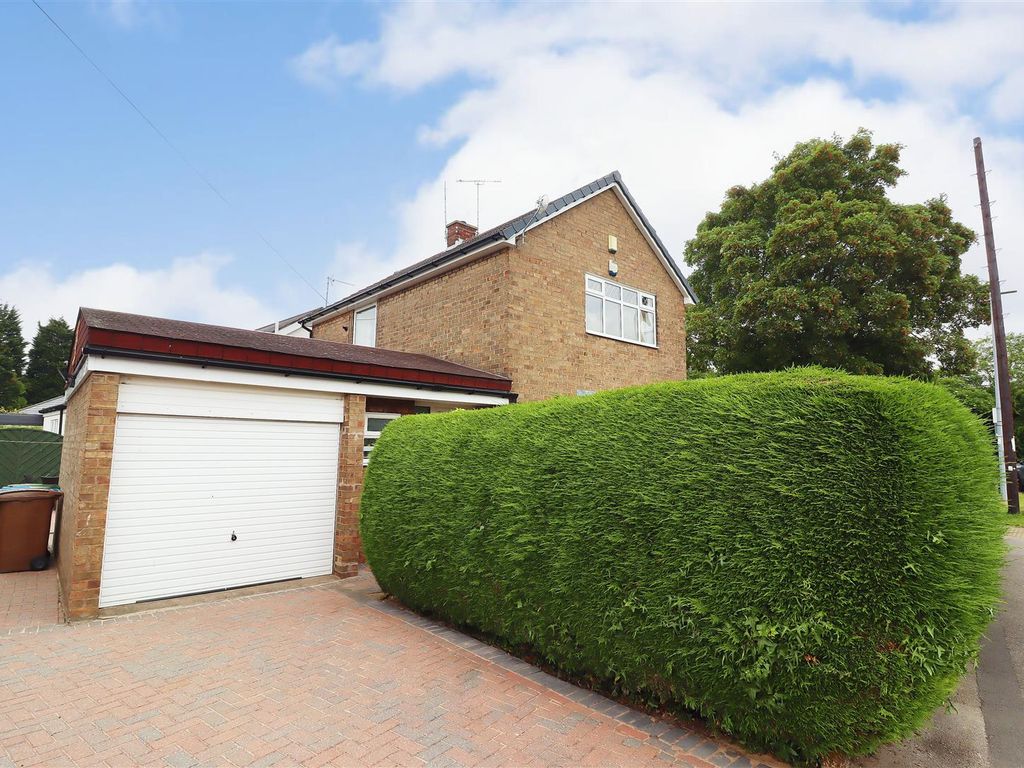 3 bed detached house for sale in Road, Hessle HU13, £230,000