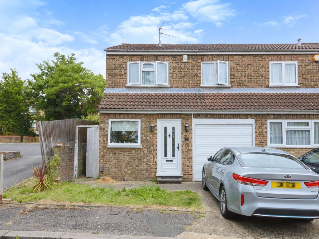 4 bed semidetached house for sale in Laurel Park, Harrow HA3 Zoopla