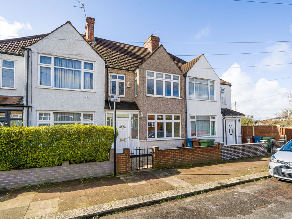 4 bed terraced house to rent in Bouverie Road, Harrow HA1 Zoopla