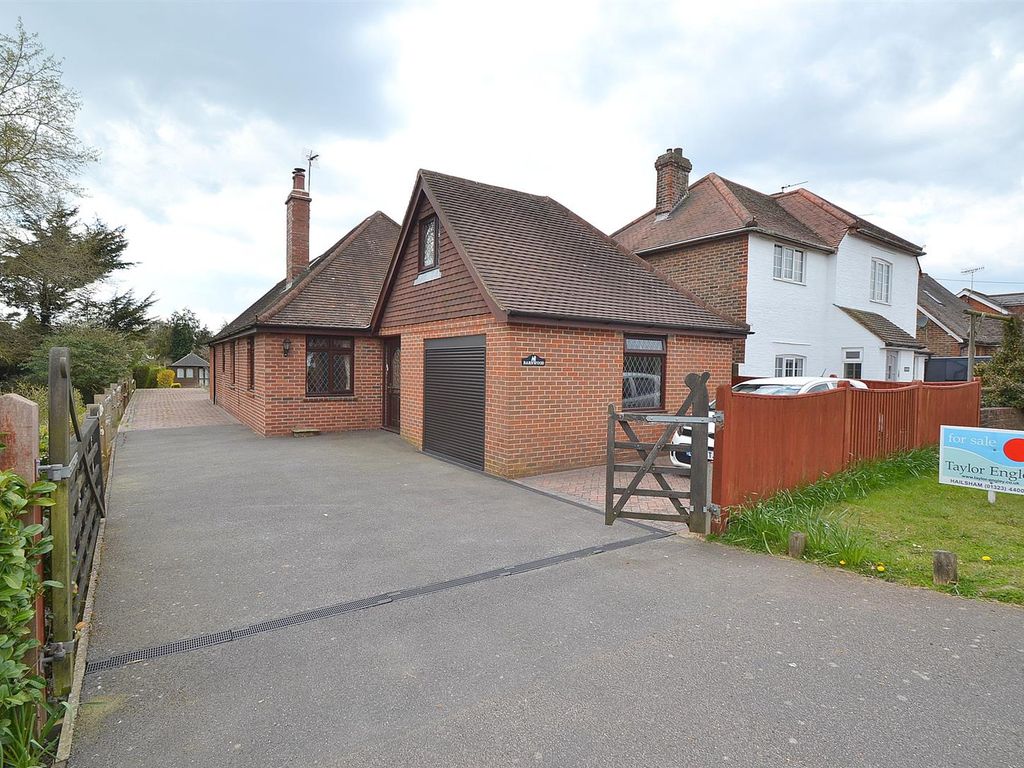 2 bed detached bungalow for sale in Lower Dicker, Hailsham BN27 Zoopla