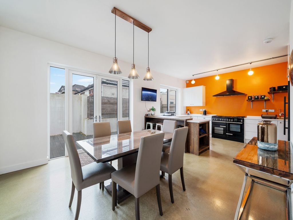 4 bed detached house for sale in Ruskin Drive, Worcester Park, London