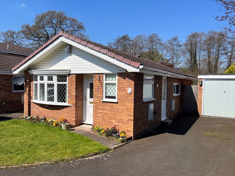 2 bed bungalow for sale in Barnaby Square, Bushbury, Wolverhampton WV10, £220,000 Zoopla