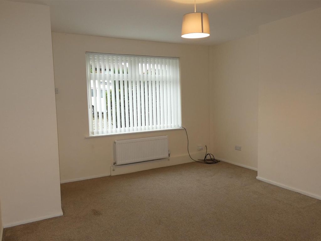 3 bed semidetached house to rent in Elm Tree Drive, Dukinfield SK16