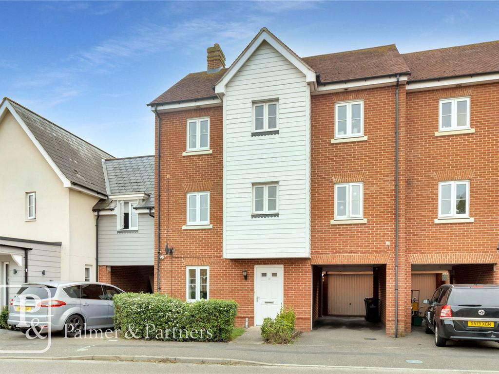 4 bed detached house for sale in Glebe Road, Colchester, Essex CO2, £