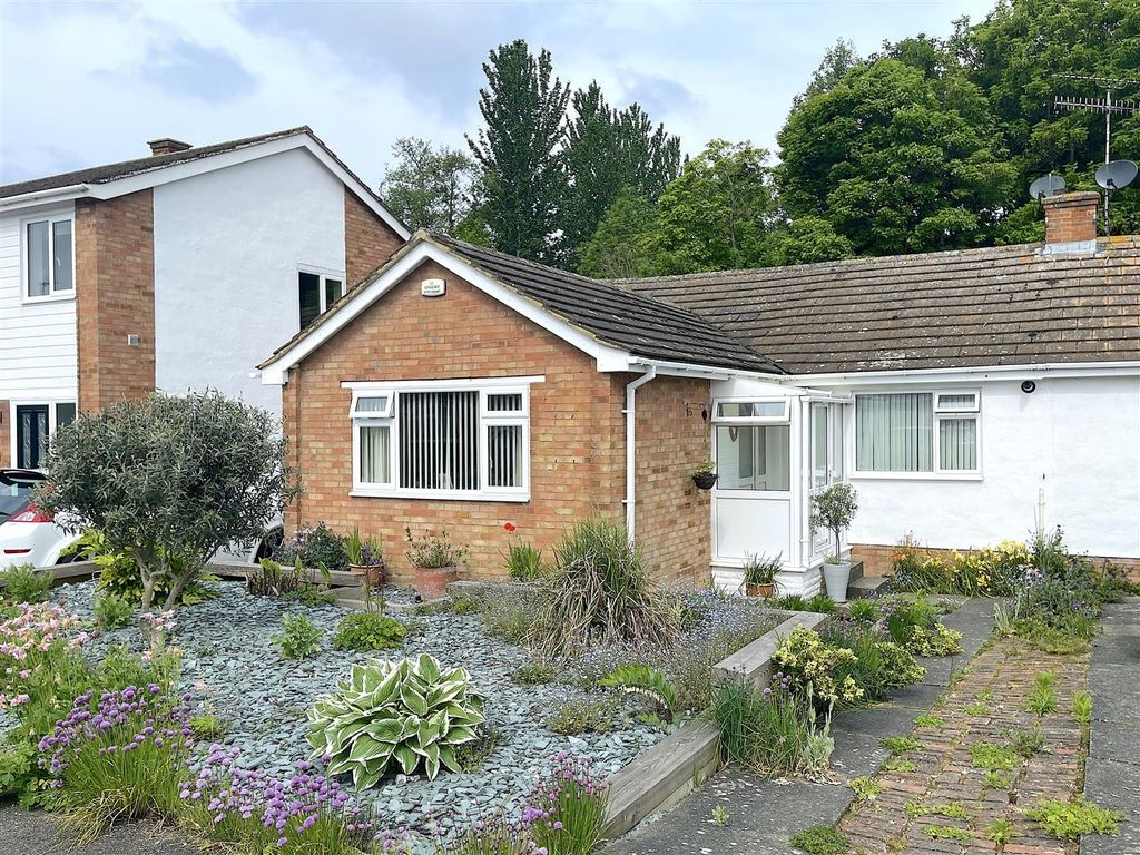 3 bed semidetached bungalow for sale in The Knole, Faversham ME13 Zoopla