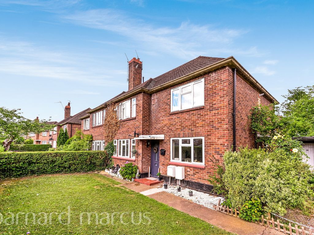 2 bed for sale in Avon Close, Worcester Park KT4 Zoopla