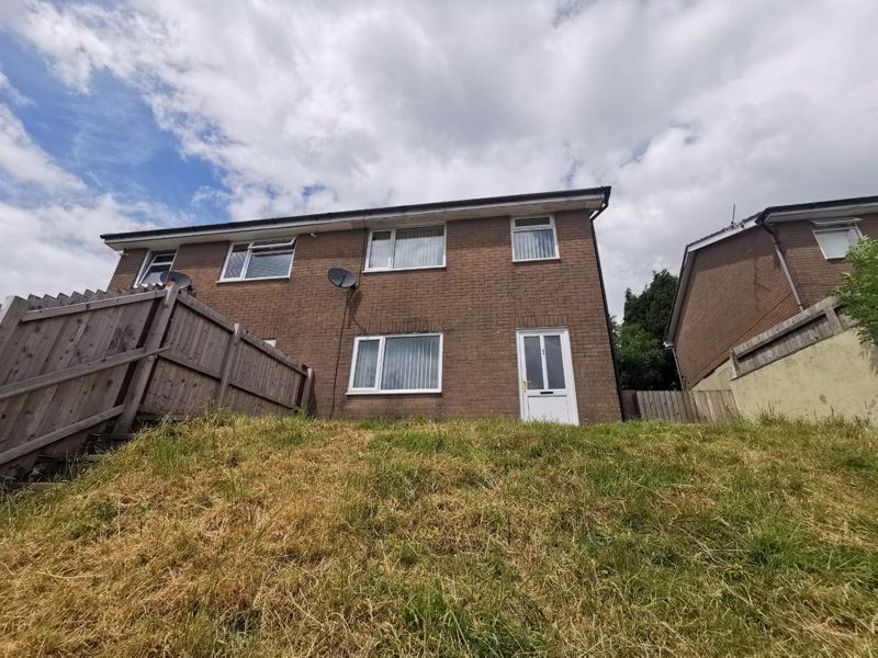 3 bed property to rent in St. Annes Gardens, Abertridwr, Caerphilly